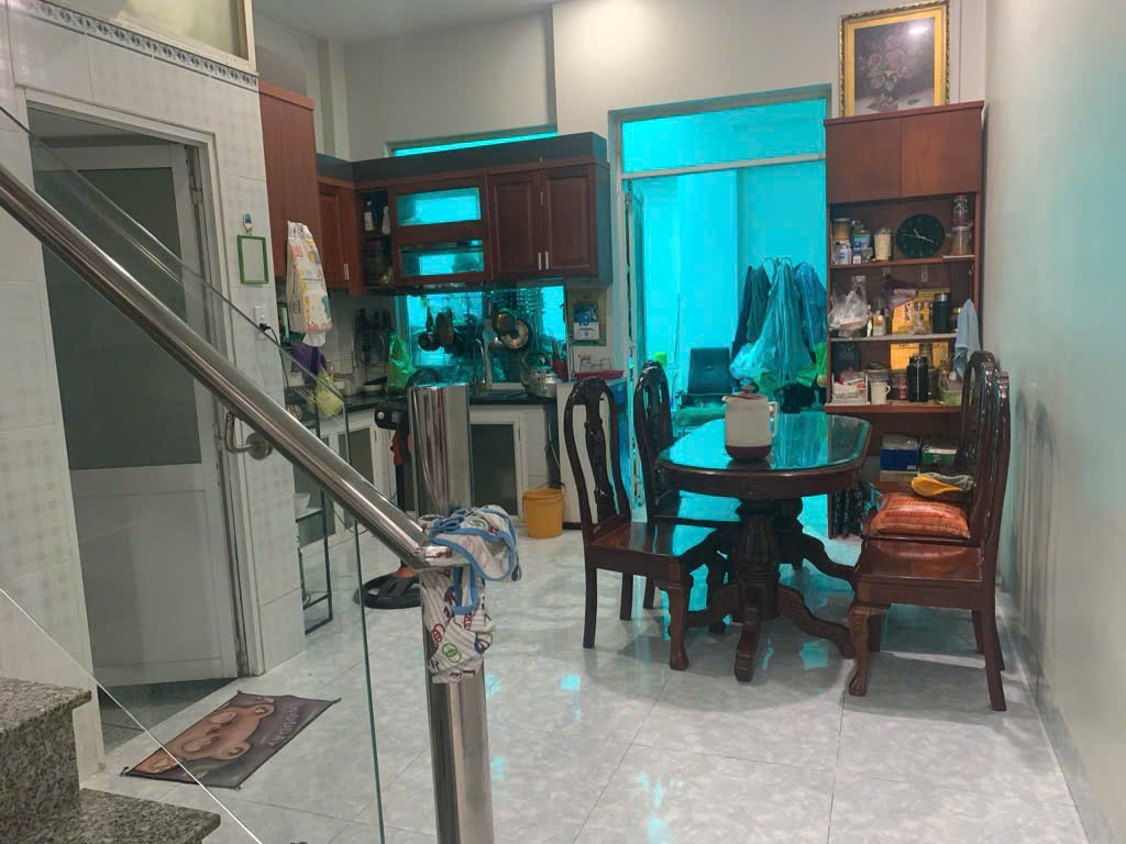 HXH nhà đẹp công chứng sang tên liền tay trung tâm Thủ Đức giá tốt nhât khu vực .