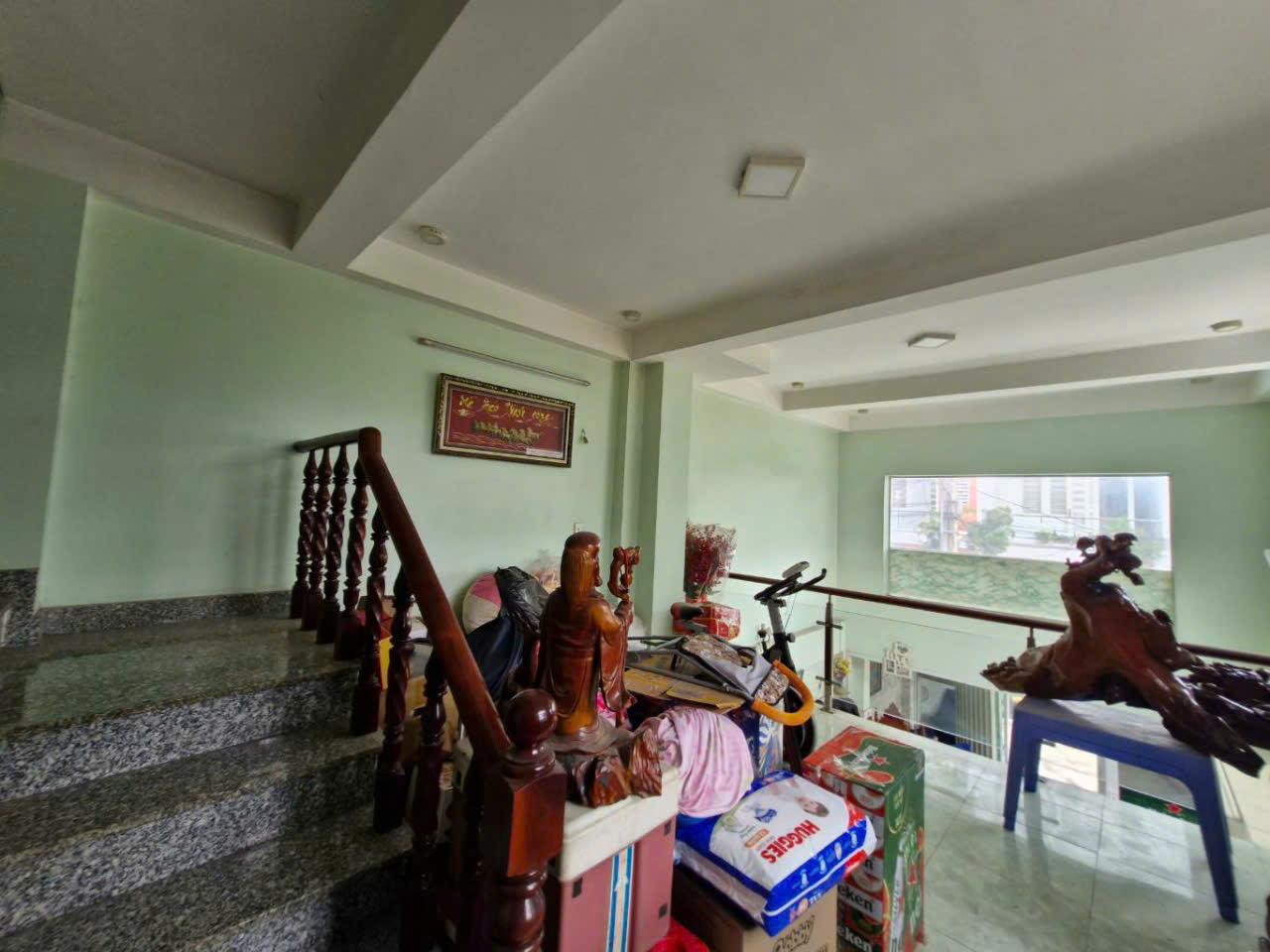 Bán gấp nhà ở ngay trung tâm , giá mềm, vị trí không có căn thứ 2 tại Thủ Đức.