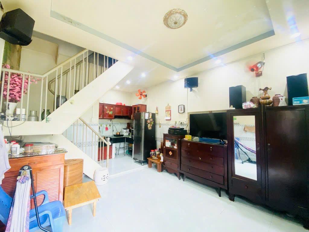 Siêu phẩm giá tốt chính chủ bản gấp 100m2 đất vuông HXH chỉ 6,2 tỷ cạnh Tô Ngọc Vân.!