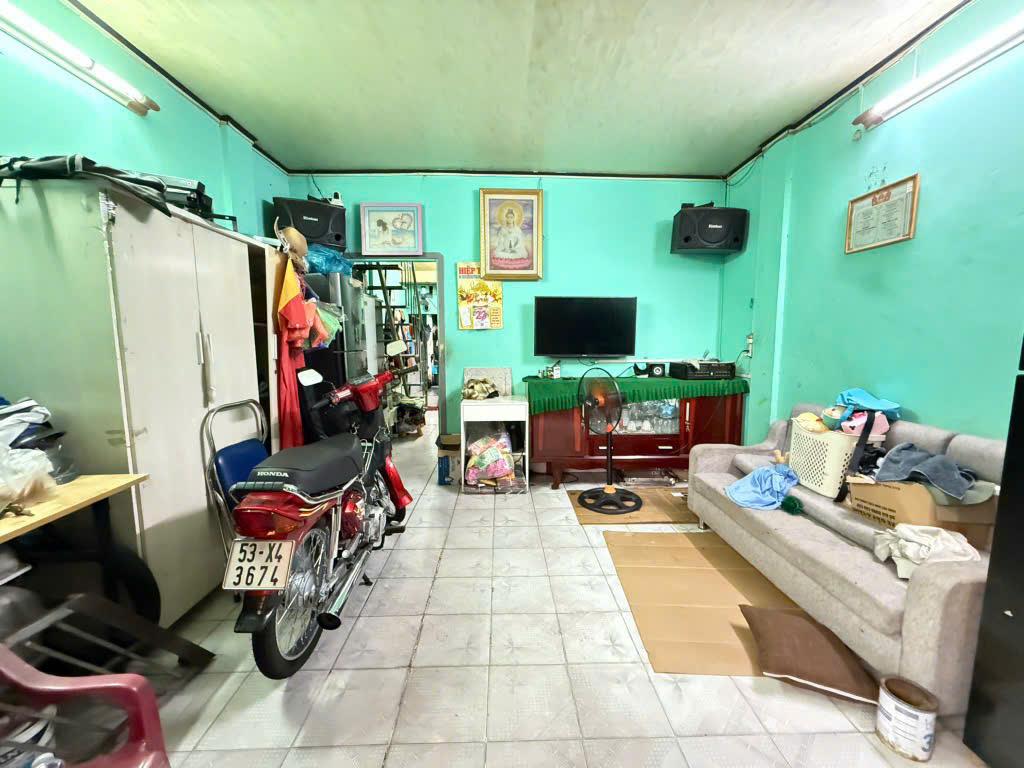 Bán nhà nát mà giá trị cực tốt tại Thủ Đức vị trí cực hiếm chỉ 4,3 tỷ.