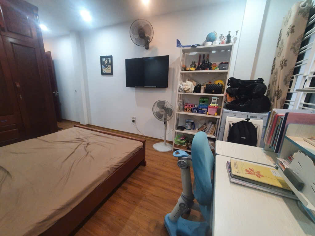 TRUNG TÂM THANH TRÌ 70M2 5 TẦNG 11 TỶ
