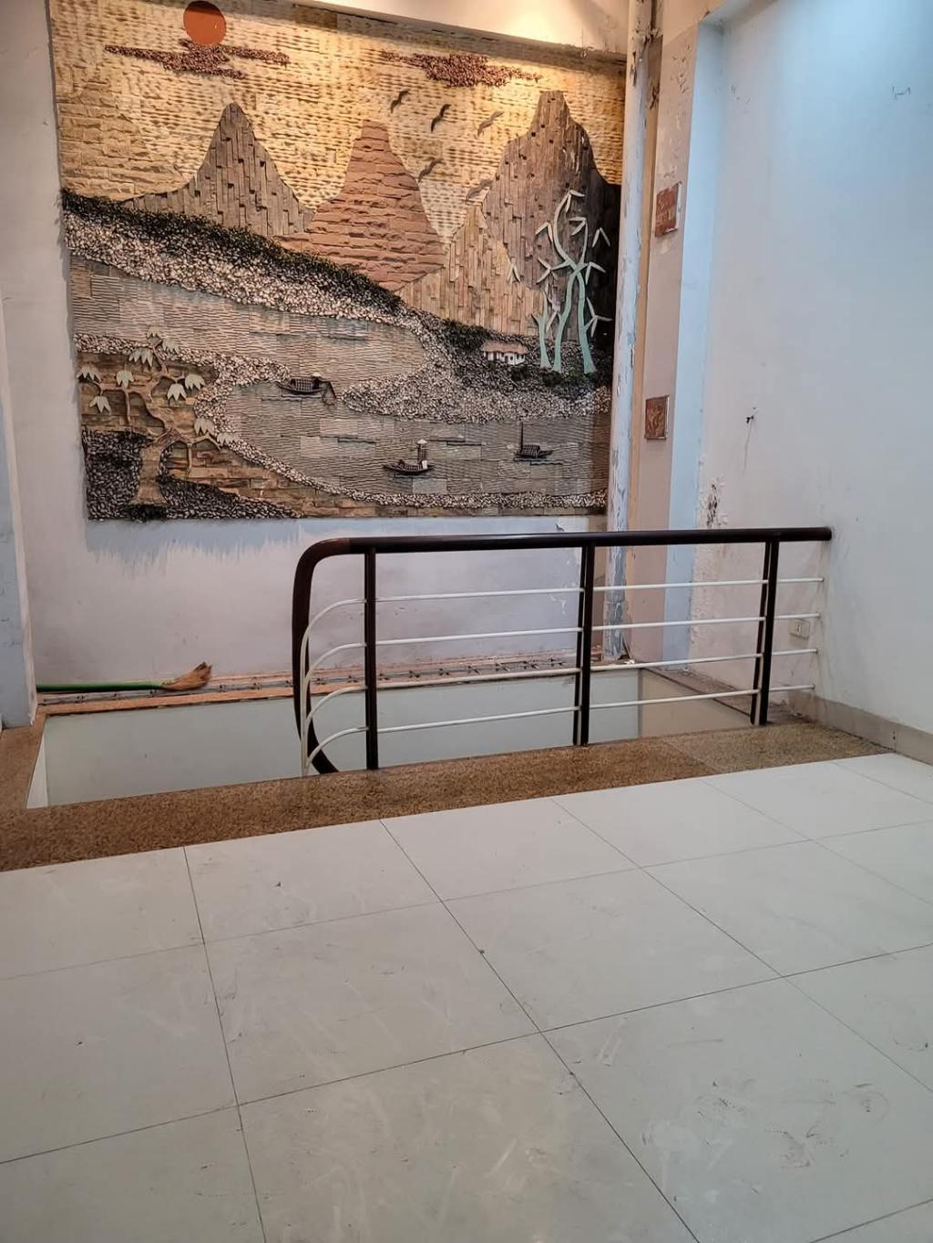 TRUNG TÂM ĐỐNG ĐA, MẶT PHỐ 62M2 5 TẦNG CỰC VIP ĐẸP 28 TỶ