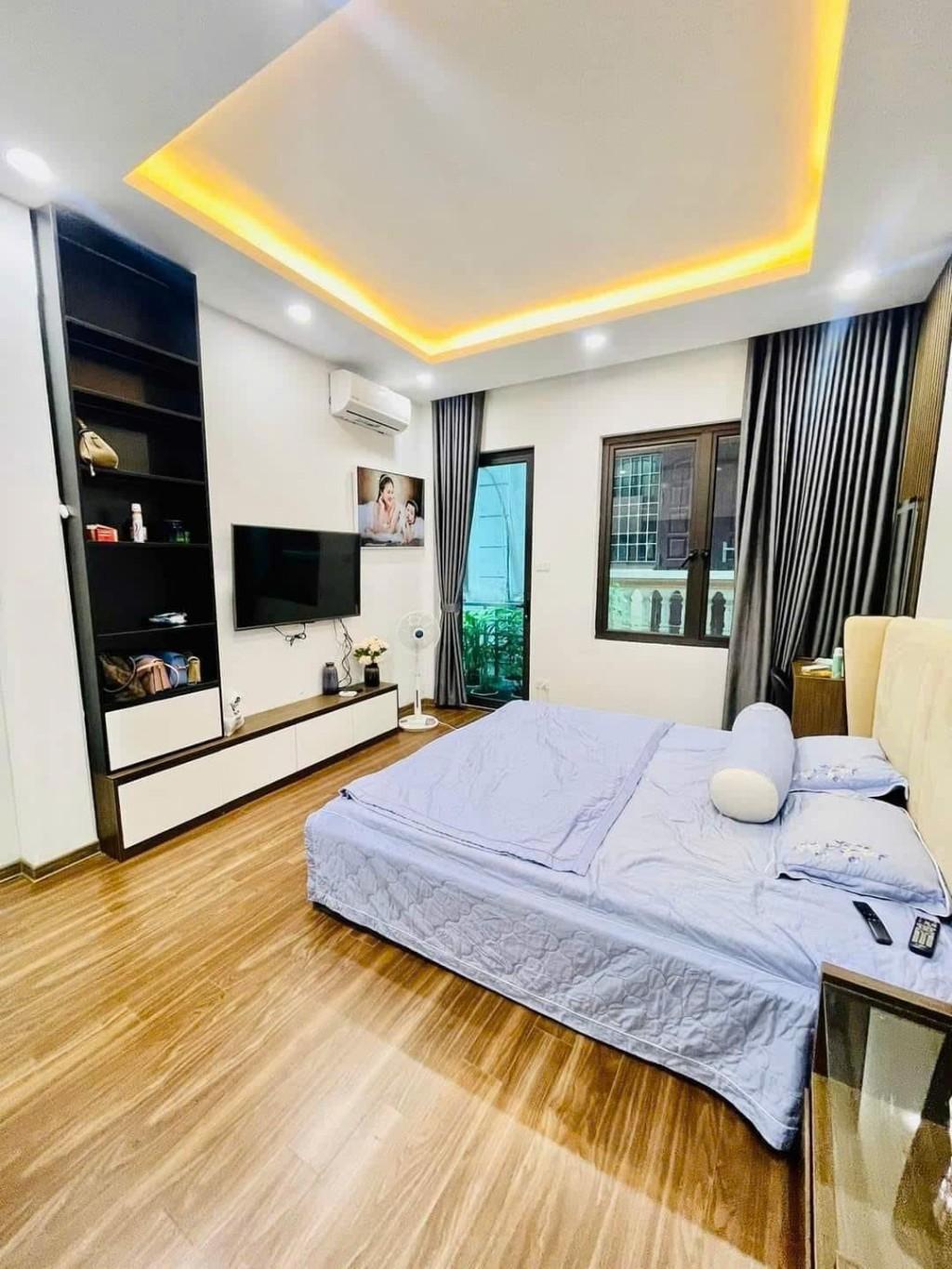 TRUNG TÂM HAI BÀ TRƯNG CÁCH HỒ GƯƠM 3KM 32M2 5 TẦNG Ô TÔ GẦN 7,2 TỶ