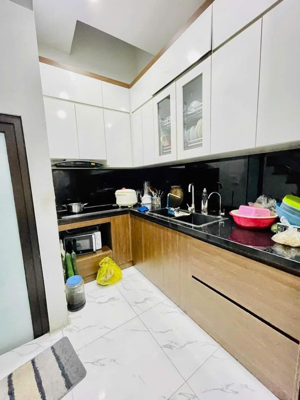 TRUNG TÂM HAI BÀ TRƯNG CÁCH HỒ GƯƠM 3KM 32M2 5 TẦNG Ô TÔ GẦN 7,2 TỶ