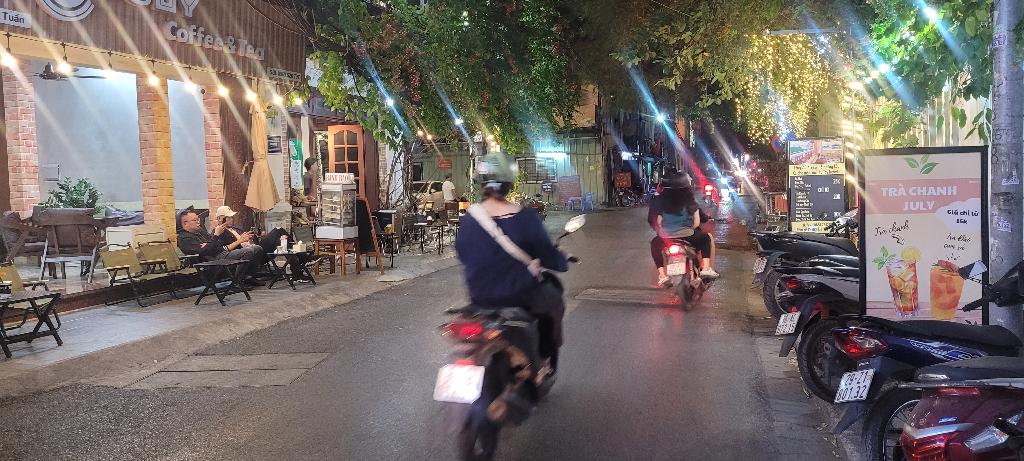 MAI ANH TUẤN LÔ GÓC VIEW HỒ HOÀNG CẦU TRƯỚC NHÀ VỈA HÈ 3M, 7TẦNG THANG MÁY Ô TÔ ĐỖ CỬA 26,8 Tỷ