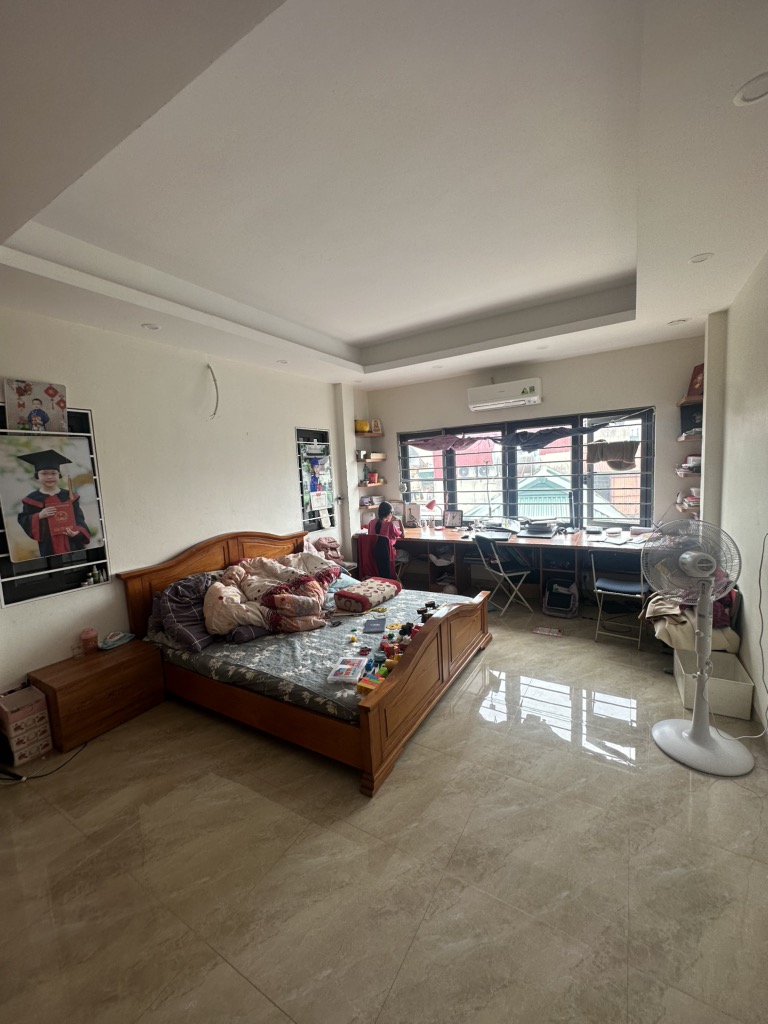 TRUNG TÂM THANH TRÌ, NGÕ THÔNG Ô TÔ ĐỖ TRƯỚC CỬA LÔ GÓC 38M2 5 TẦNG GIÁ 5,4 TỶ