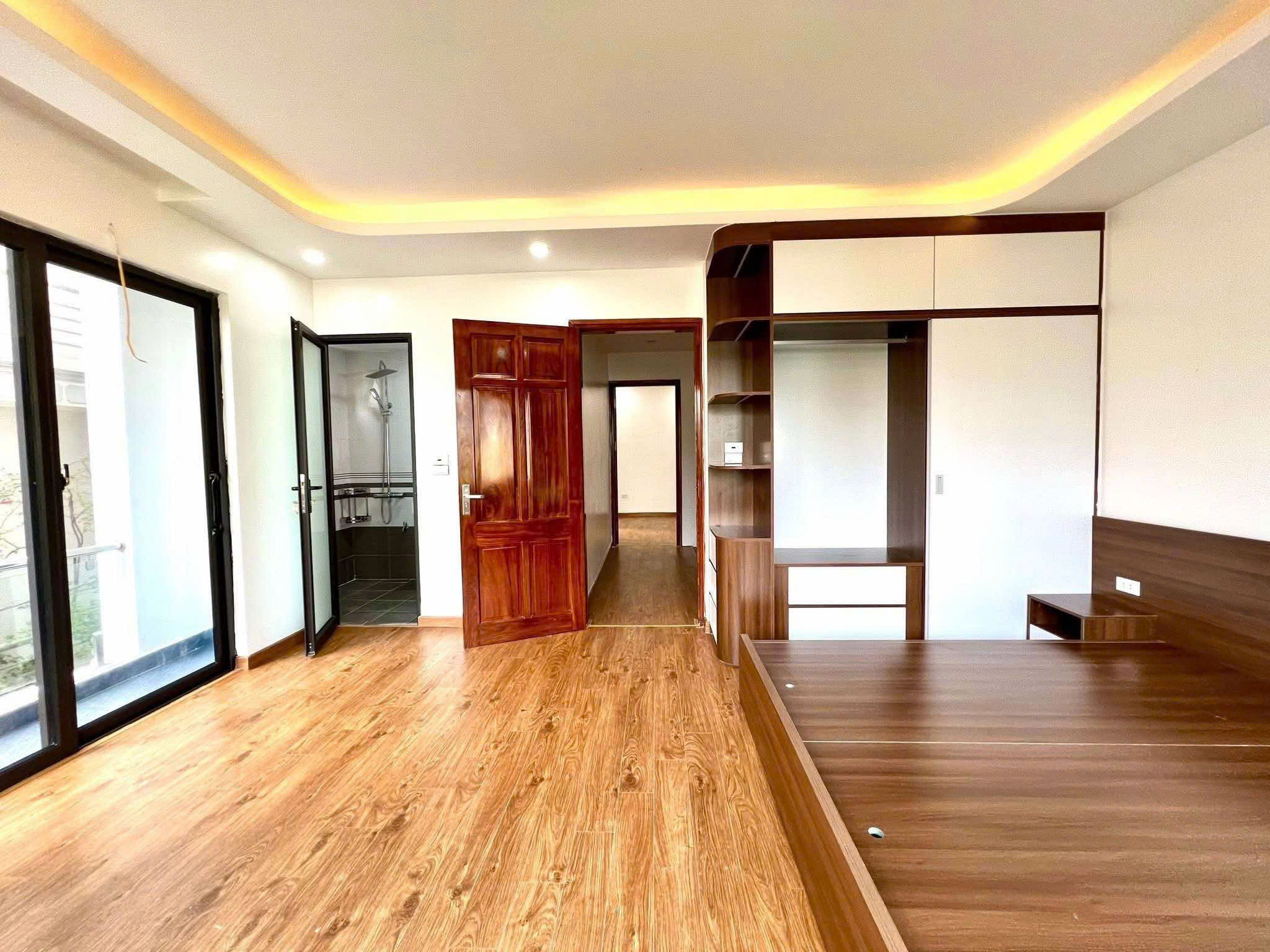 TRUNG TÂM THANH TRÌ, PHÂN LÔ Ô TÔ, LÔ GÓC 3 MẶT NGÕ 61M2 6T THANG MÁY 10,5 TỶ