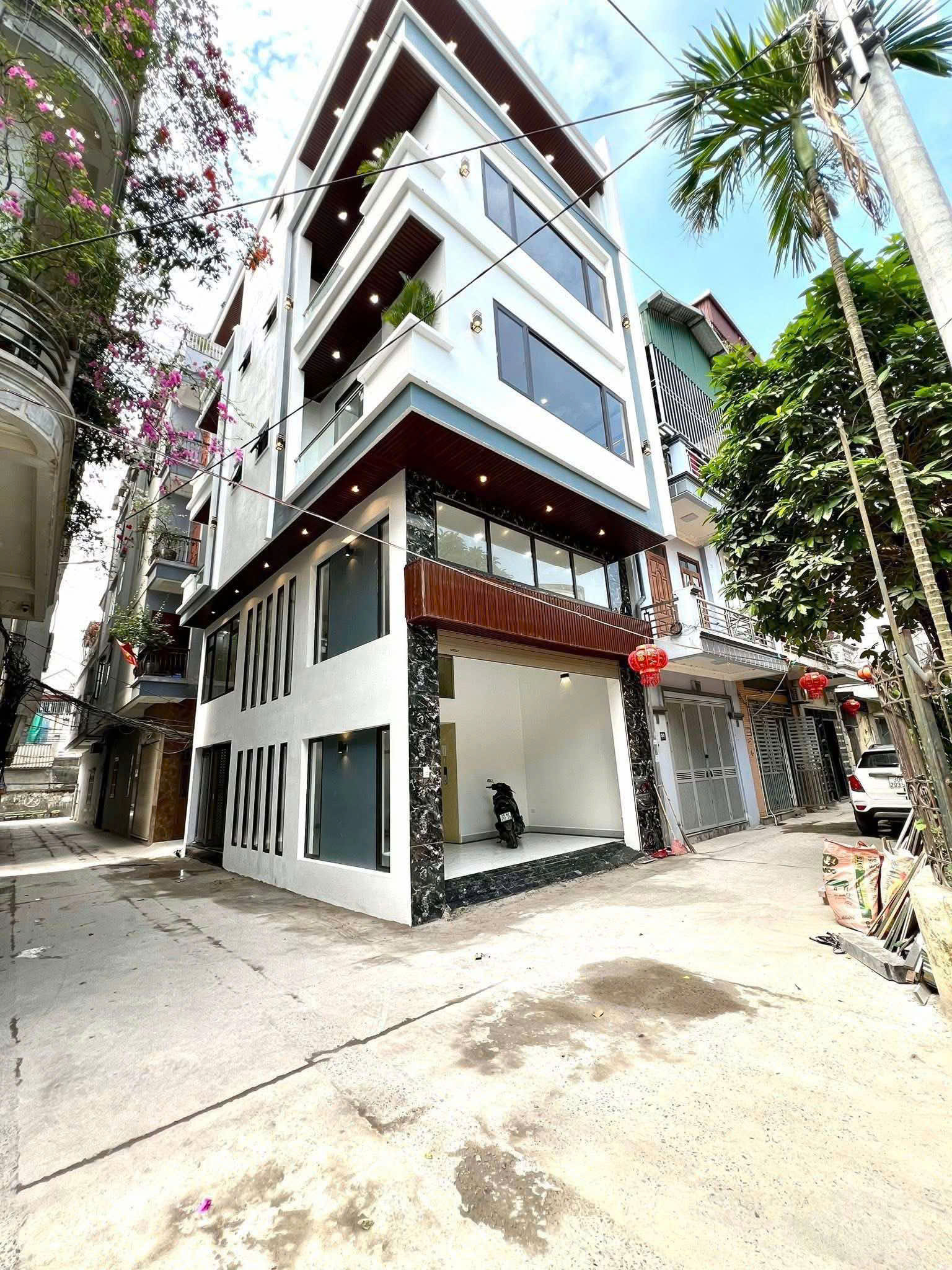 TRUNG TÂM THANH TRÌ, PHÂN LÔ Ô TÔ, LÔ GÓC 3 MẶT NGÕ 61M2 6T THANG MÁY 10,5 TỶ