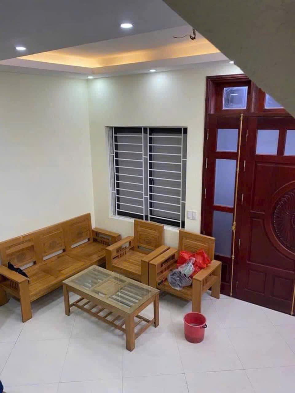 Anh họ cần bán mảnh đất Phúc Lợi... Đường vỉa hè... Ô tô tránh ... 2 mặt ô tô... Vị trí đắc địa ...