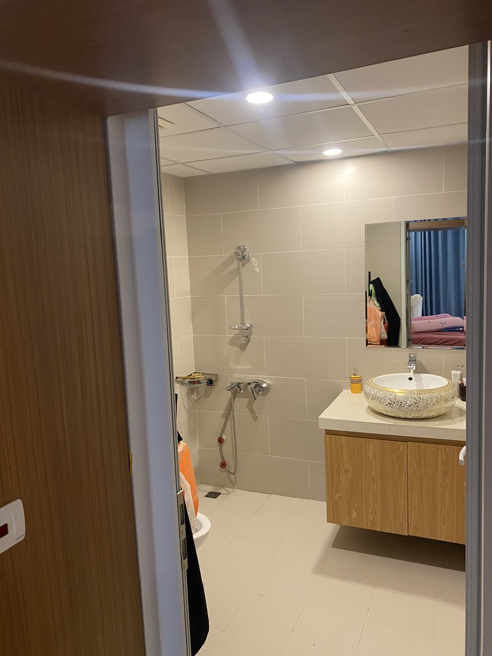Bán căn hộ Ban cơ yếu, 164 Khuất Duy Tiến, phòng khách 40m2, 3 PN, 2 ban công rộng, 8 tỷ 6.