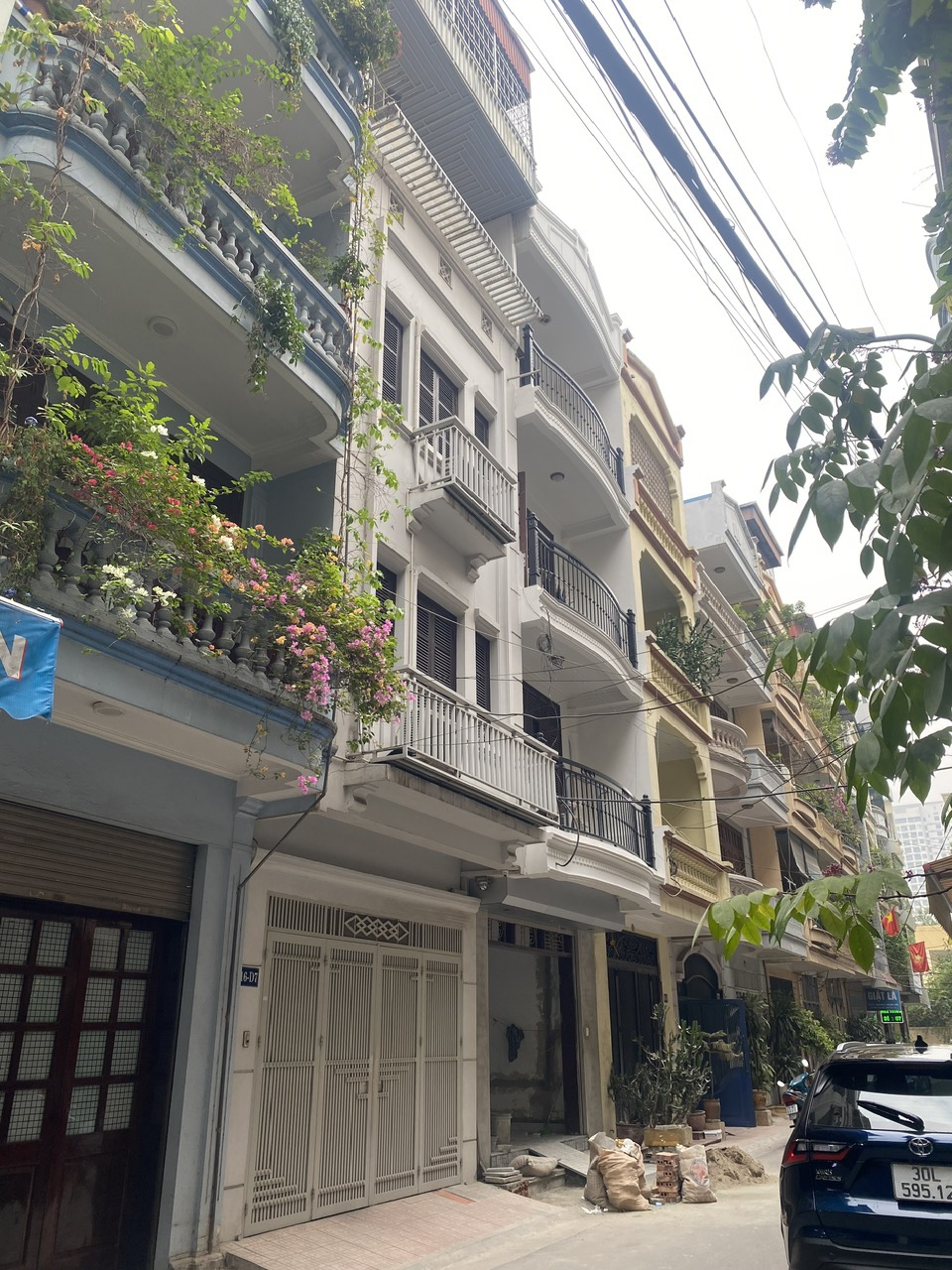 Bán nhà Khuất Duy Tiến, 15m ra phố, ngõ thông rộng thoáng, 52m2, 5 tầng, nội thất xịn, giá 15 tỷ