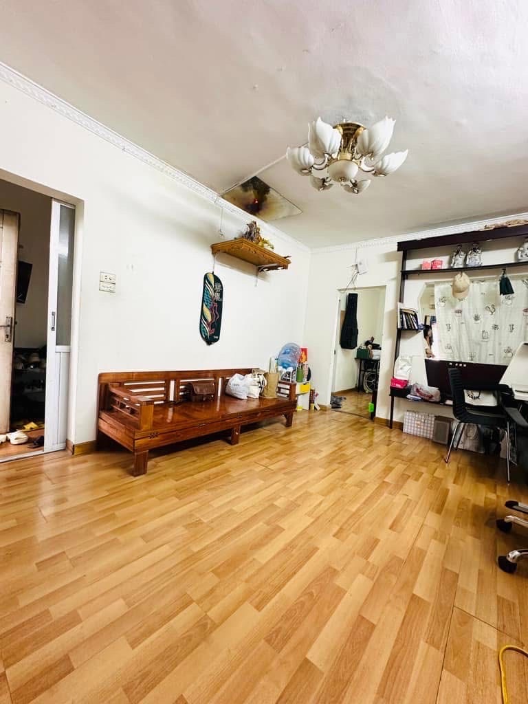 Bán căn hộ TT Ban cơ yếu, Ngụy Như Kon Tum, 3PN, gần phố Khuất Duy Tiến, nhà đẹp, ở luôn