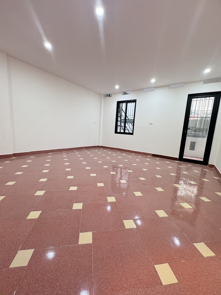 Bán nhà Nguyễn Quý Đức, Thanh Xuân Bắc, 33m2, 5 tầng, view nhìn trường học