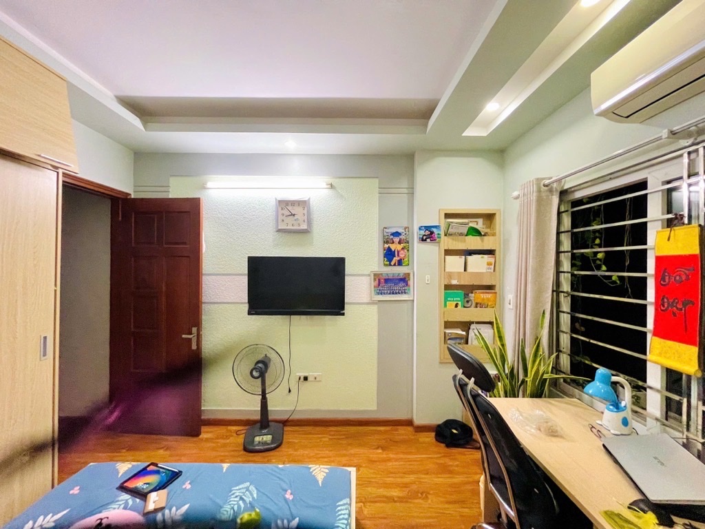 Bán nhà Nguyễn Trãi, 35m2, 5 tầng, sát trường ĐH KHXH, chủ GV về hưu