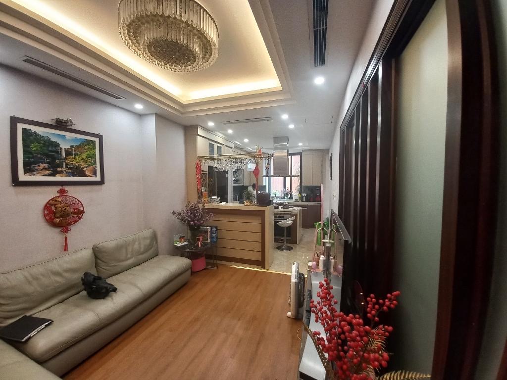 Bán căn hộ Nam Trung Yên, 76m2, lô góc, ban công view trường học, nội thất xịn, nhỉnh 4 tỷ