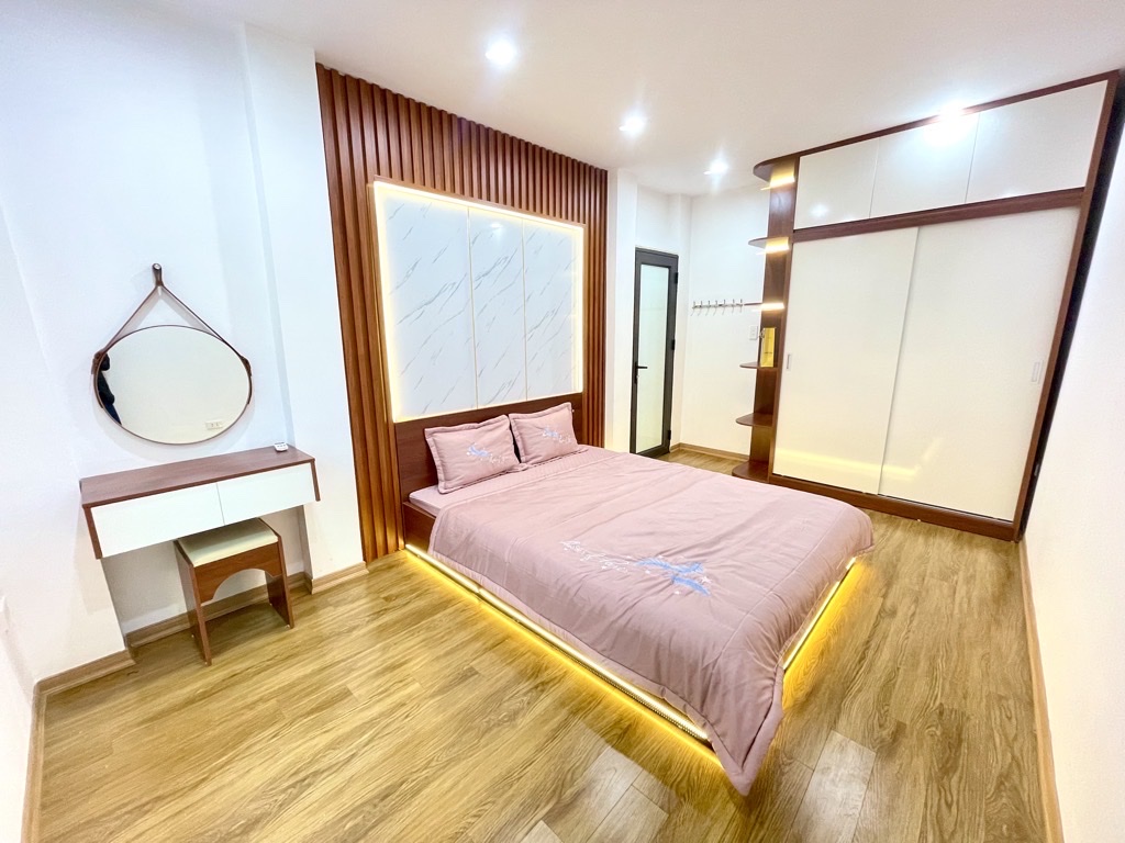 Bán nhà tập thể Thanh Xuân Bắc, gần Khuất Duy Tiến, thông 2 tầng, 3PN, 2WC, nhỉnh 3 tỷ