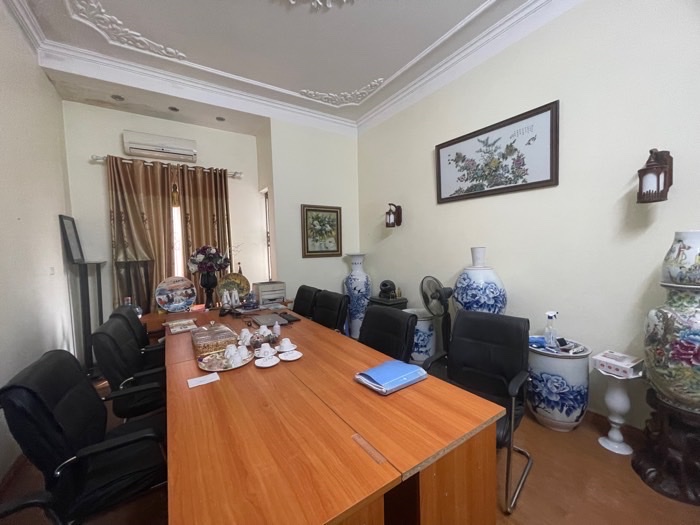 Bán nhà Hoàng Ngân, đường ô tô tránh, kinh doanh, 56m2, giá nhỉnh 17 tỷ