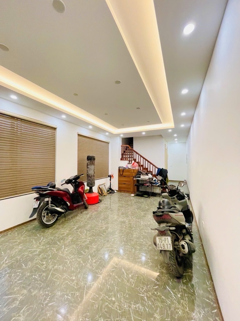 Bán nhà Đỗ Quang, phân lô ô tô tránh, Camry ngủ trong nhà, 45m2, giá nhỉnh 18 tỷ