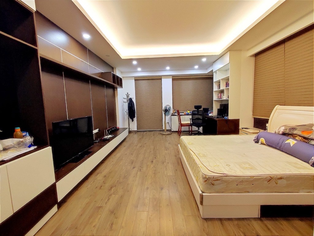 Bán nhà Đỗ Quang, phân lô ô tô tránh, Camry ngủ trong nhà, 45m2, giá nhỉnh 18 tỷ