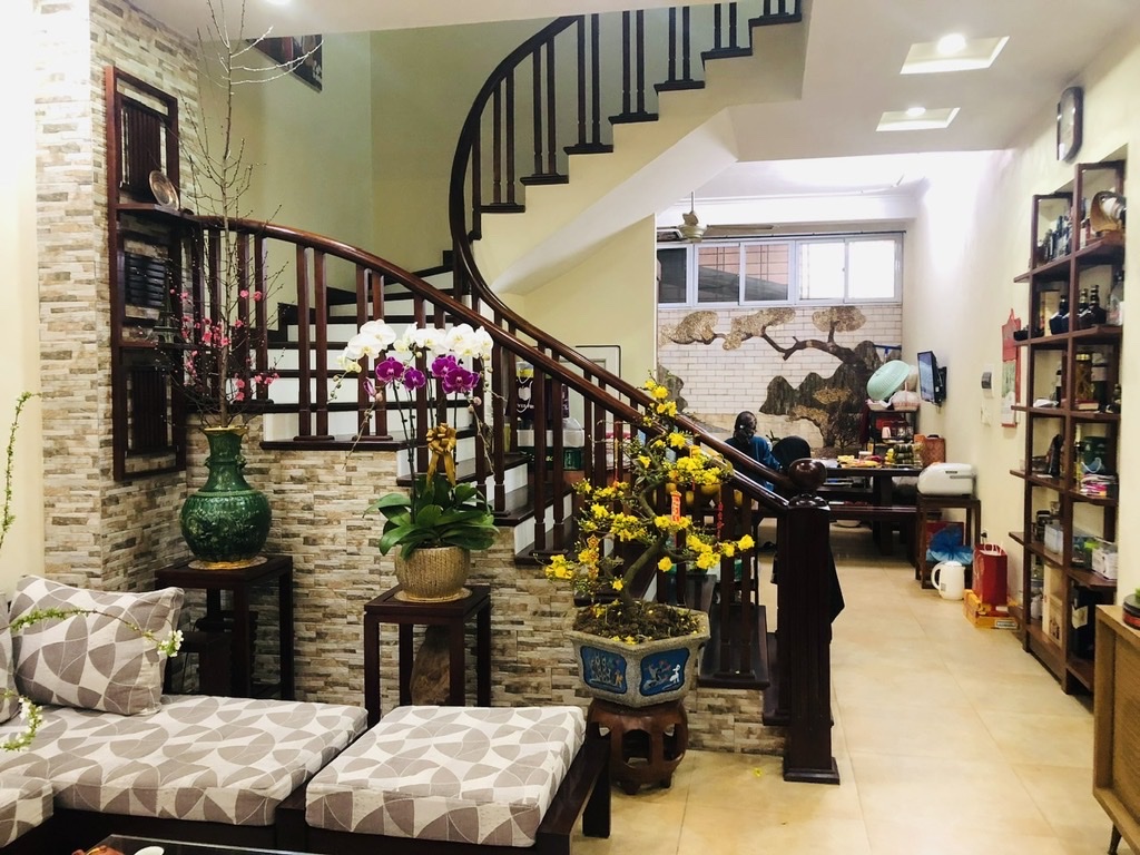 Bán nhà Lê Văn Lương, mặt tiền rộng thênh thang, 87m2, hơn 17 tỷ