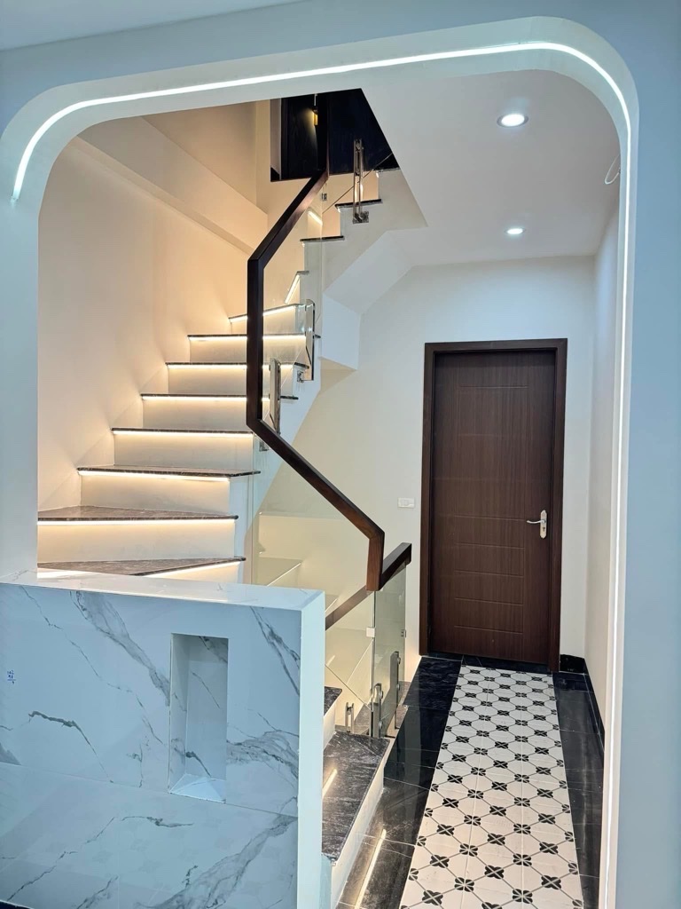 Bán nhà văn phòng Lê Văn Lương, doanh thu gần 1 tỷ/năm, 55m2, nhỉnh 18 tỷ