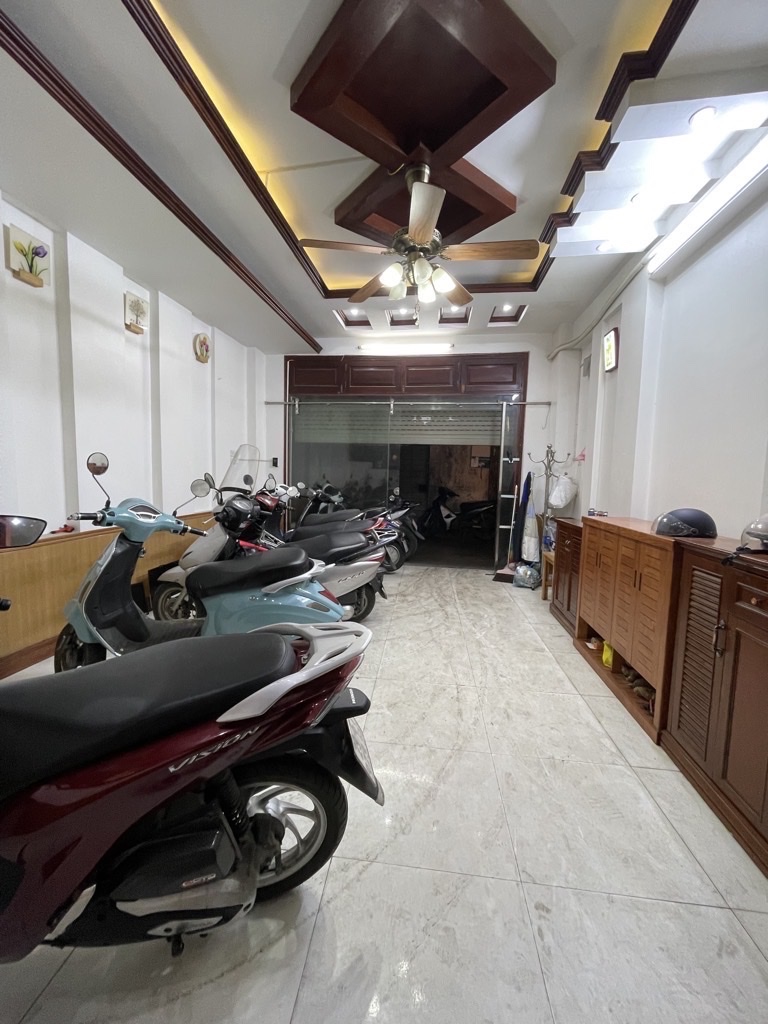Bán nhà LÊ VĂN LƯƠNG, nội thất đẹp, thiết kế như căn hộ cao cấp, 48m2, hơn 13 tỷ