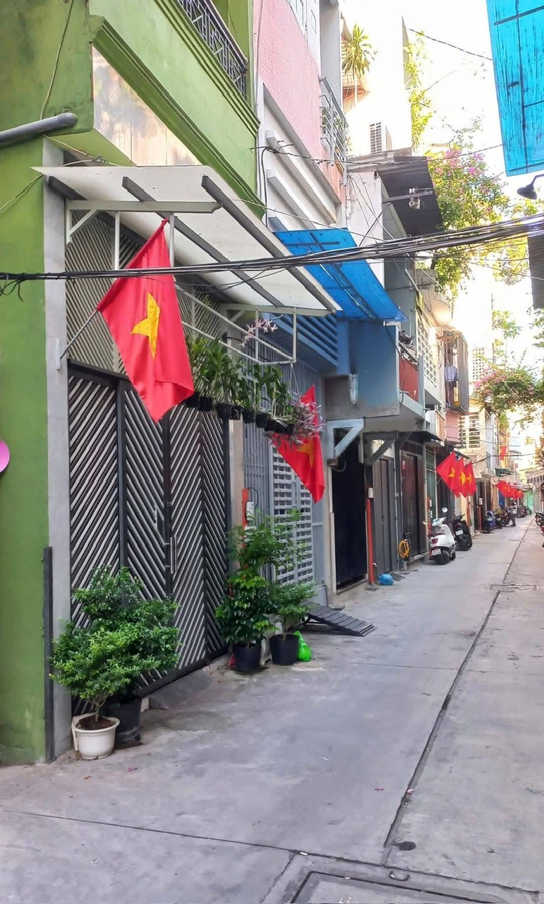 Bán nhà LÊ VĂN LƯƠNG, nội thất đẹp, thiết kế như căn hộ cao cấp, 48m2, hơn 13 tỷ