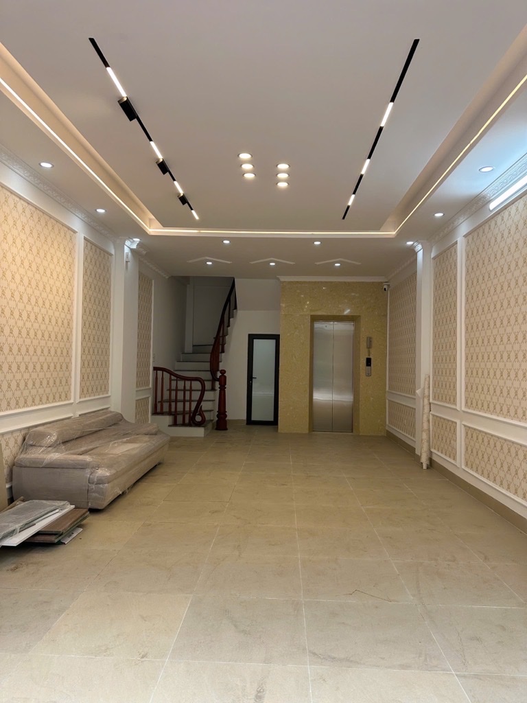 Bán nhà Ngụy Như Kon Tum, Gara 2 ô tô 7 chỗ, 15m ra phố, 2 thoáng, 55m2, 17,8 tỷ