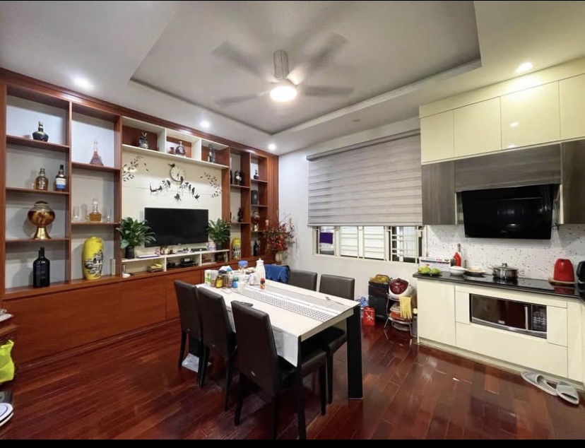Bán nhà Lê Văn Lương, gara ô tô 7 chỗ, 2 thoáng, 2 bước ra phố, 54m2, 18 tỷ