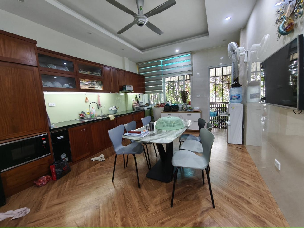 Cô Giáo về hưu bán nhà TRẦN DUY HƯNG, 69m2, 5 tầng, Gara OTO, gần trường Arm, hơn 21 tỷ