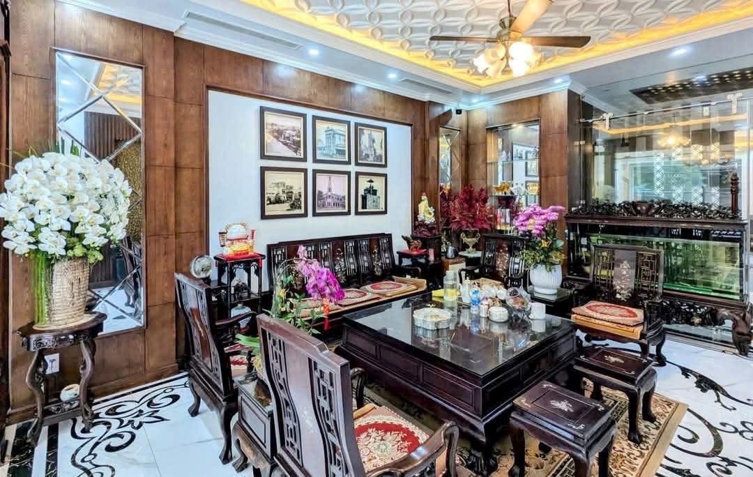 Khu VIP Ngụy Như Kon Tum, 45m2, 8 tầng thang máy, Gara ô tô, MT 5,5m chỉ 16,6 tỷ