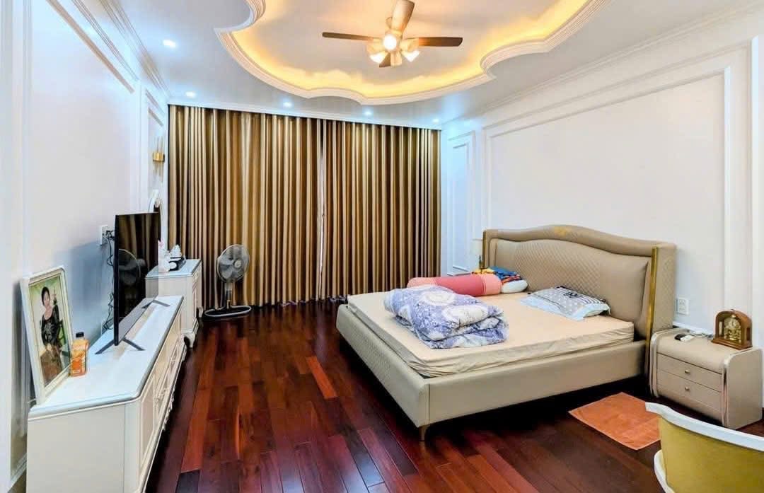 Khu VIP Ngụy Như Kon Tum, 45m2, 8 tầng thang máy, Gara ô tô, MT 5,5m chỉ 16,6 tỷ