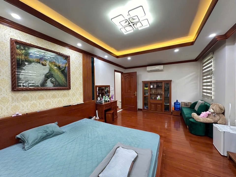 GARA Oto, Thang máy, nhà mới MẠC THÁI TỔ, ngõ thông kinh doanh, hơn 19 tỷ