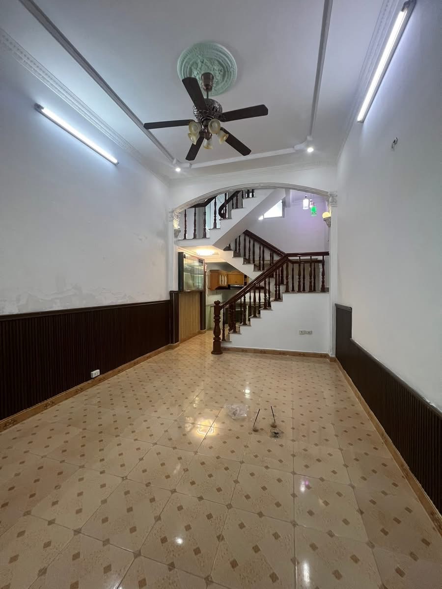 Bán nhà VŨ PHẠM HÀM, PHÂN LÔ ô bàn cờ, ngõ ô tô, mặt tiền rộng, 58m2, hơn 18 tỷ