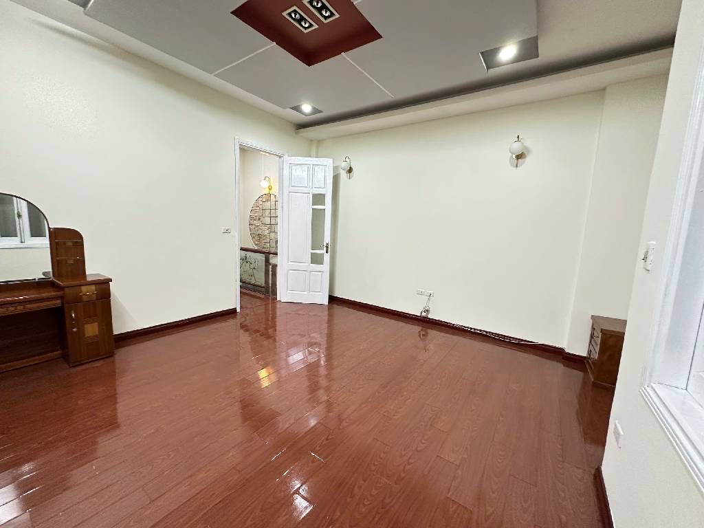 Bán nhà 76m2, 6 tầng Ngụy Như Kon Tum, lô góc 2 mặt tiền cực rộng, gara ôtô, hơn 23 tỷ