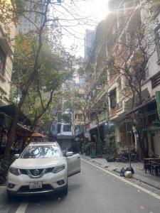 Bán nhà Ngụy Như Kon Tum, Santafe vào nhà, 2 mặt thoáng mênh mông, 52m2, giá 18.3 tỷ