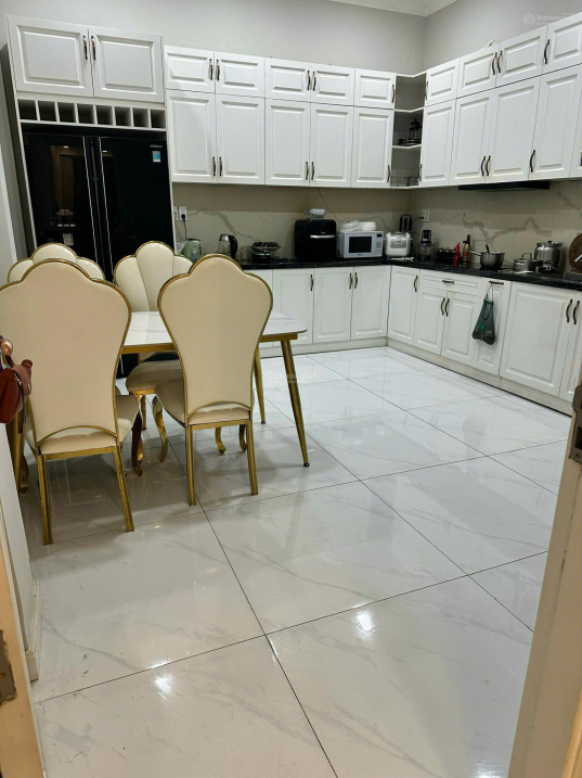 Bán nhà 2 MT Nguyễn Văn Tăng Q9 - DT: 16mx23 - KC: Hầm + 6 tầng - ST - HĐT165tr/th - Giá 70 tỷ