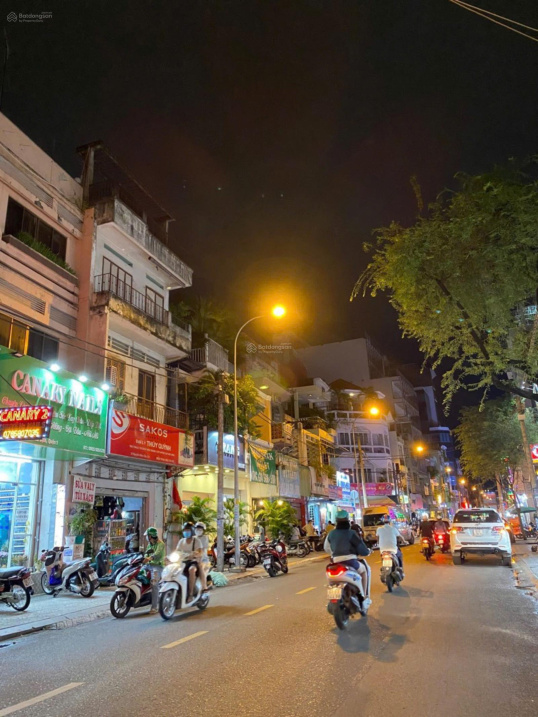Bán nhà 2 MT Nguyễn Văn Tăng Q9 - DT: 16mx23 - KC: Hầm + 6 tầng - ST - HĐT165tr/th - Giá 70 tỷ