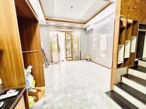 BÁN NHÀ KHU VỰC LONG BIÊN -NHÀ ĐẸP - MỚI KÍNH KOONG