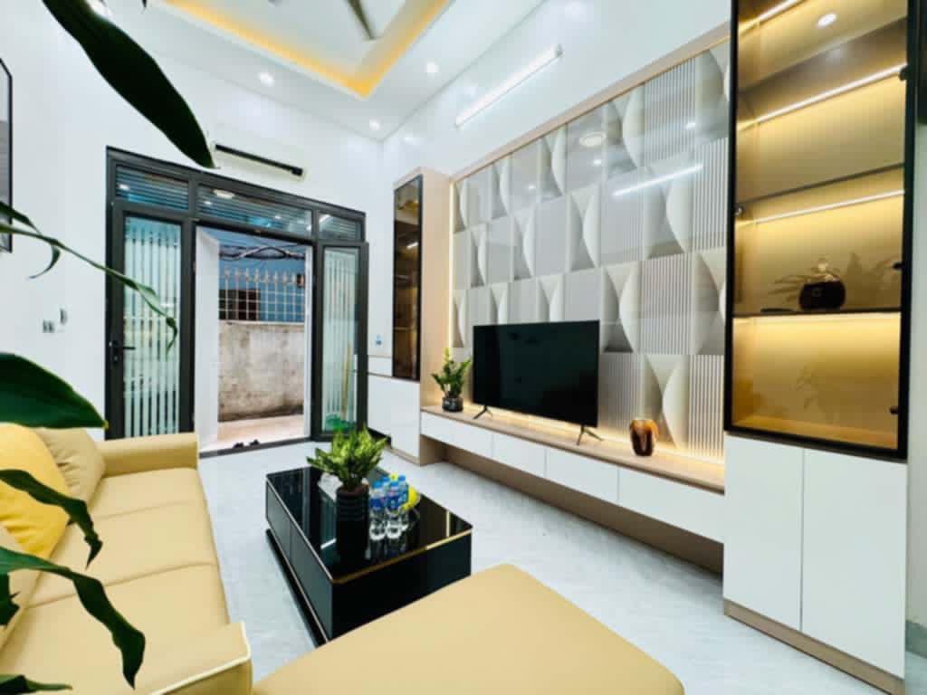 BÁN GẤP NHÀ NGỌC HÀ PHỐ VIP BA ĐÌNH MỚI KOONG THANG MÁY FULL NỘI THẤT 40M X 7 TẦNG MT 4,5M 8,4 TỶ