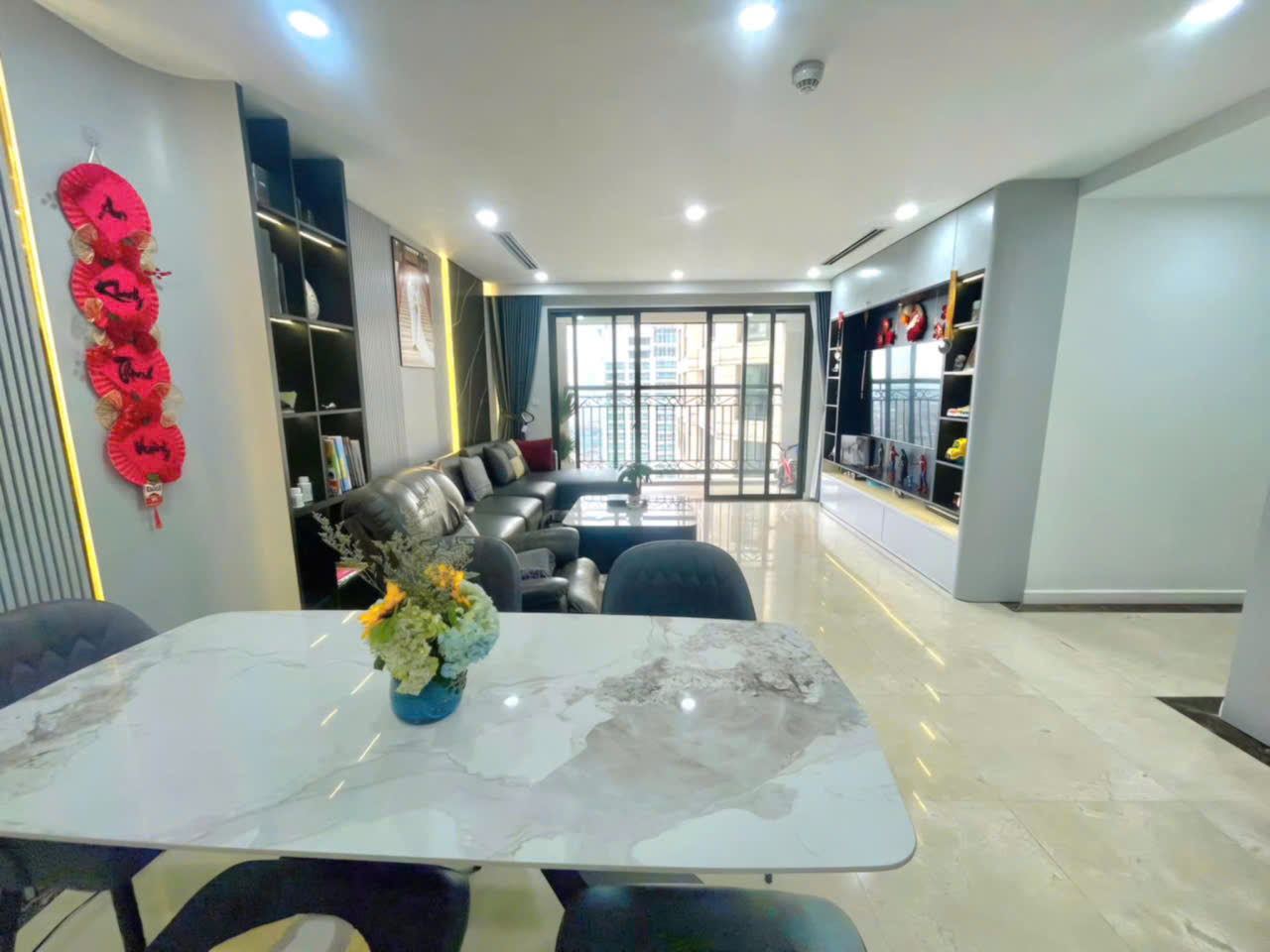 NHÀ ĐƯỜNG HOA ÂU CƠ TÂY HỒ MỚI KOONG FULL NỘI THẤT Ô TÔ TRÁNH 50M X 3 TẦNG MT 4M 7,35 TỶ