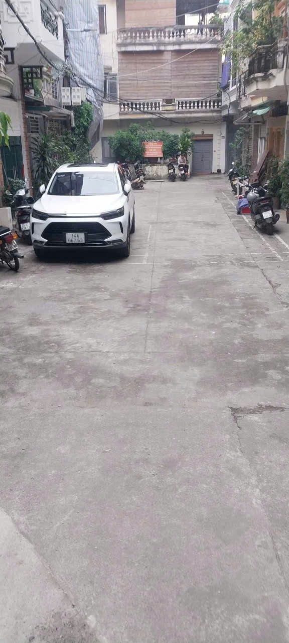 BÁN GẤP NHÀ HOÀNG HOA THÁM TT TÂY HỒ GIÁP DANH BA ĐÌNH Ô TÔ ĐỖ CỬA KD 60M X 3 TẦNG 10,5 TỶ