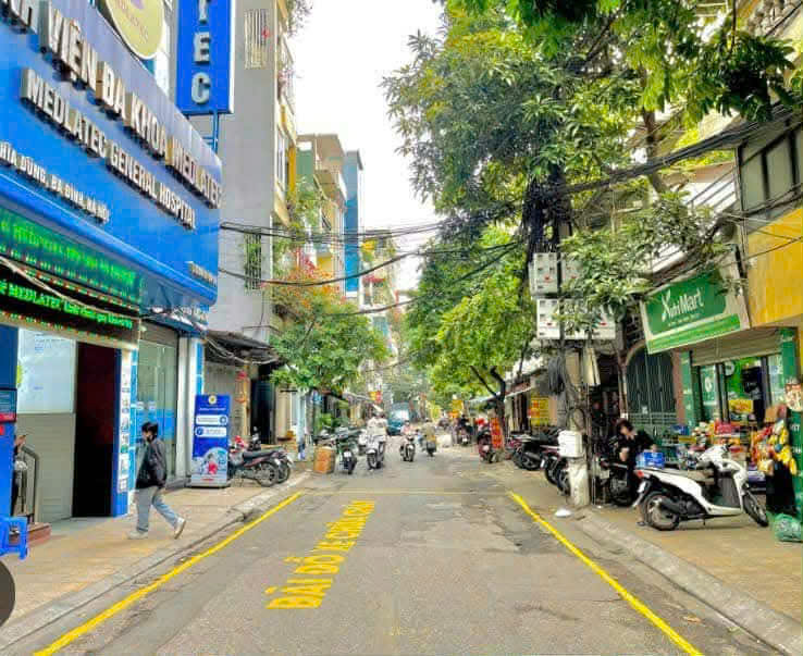 BÁN GẤP NHÀ HỒNG HÀ TT BA ĐÌNH GIÁP RANH TÂY HỒ, HÒAN KIẾM DÂN XÂY 6,4 TỶ