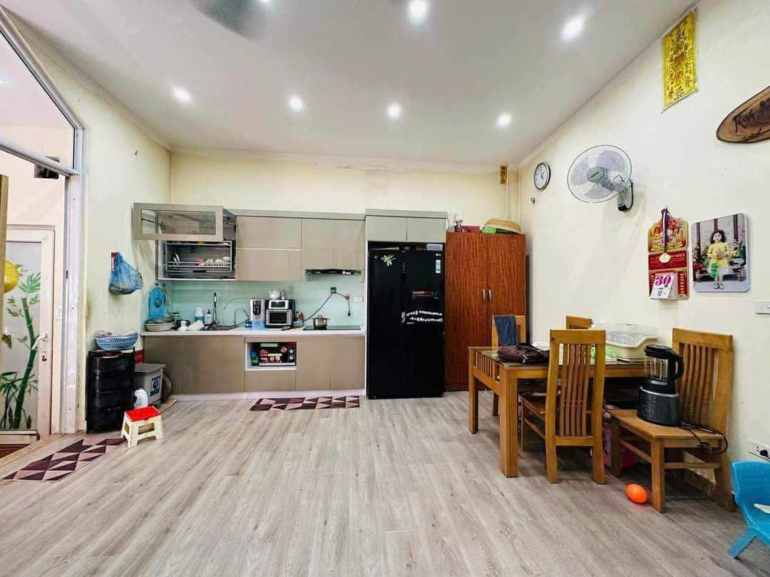 BÁN GẤP NHÀ THỤY KHUÊ TT TÂY HỒ GIÁP DANH BA ĐÌNH  45M X 4 TẦNG MT 5M 8,6 TỶ