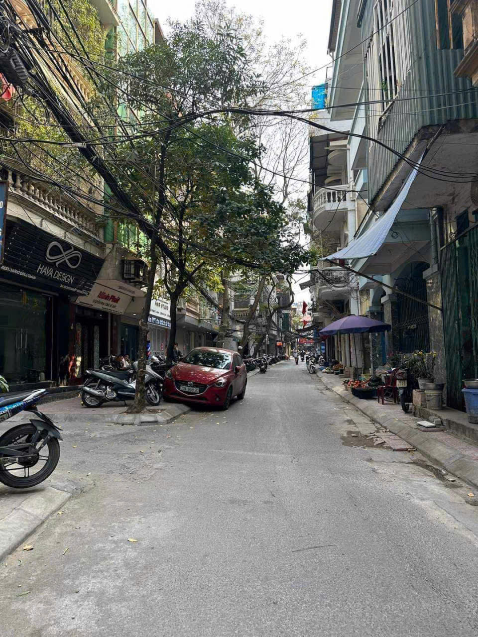 BÁN GẤP NHÀ GIẢNG VÕ, LA THÀNH TT BA ĐÌNH Ô TÔ ĐỖ CỔNG 40M X 3 TẦNG 8,6 TỶ