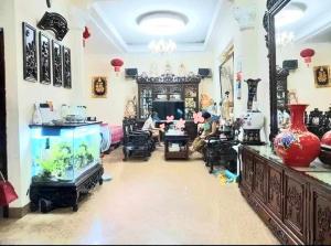 BÁN GẤP NHÀ MẶT PHỐ NGỌC HÀ PHỐ VIP BA ĐÌNH GIÁ MỸ ĐÌNH KD 101M X 5 TẦNG MT 5M 27,5 TỶ