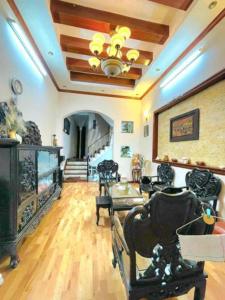 BÁN GẤP NHÀ VĂN CAO PHỐ VIP BA ĐÌNH GIÁP DANH TÂY HỒ Ô TÔ TRÁNH KD, VỈA HÈ 44M X 5 TẦNG 16,75 TỶ