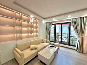 BÁN GẤP NHÀ ĐỘI CẤN TT BA ĐÌNH MỚI ĐẸP THANG MÁY FULL NỘI THẤT 46M X 6 TẦNG 8 TỶ 4