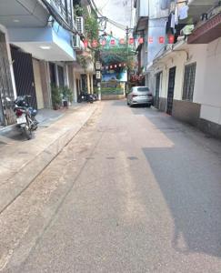 BÁN GẤP NHÀ BA ĐÌNH GIÁP RANH TÂY HỒ HOÀN KIẾM KD GARA Ô TÔ 40M X 4 TẦNG MT 5M 11,5 TỶ