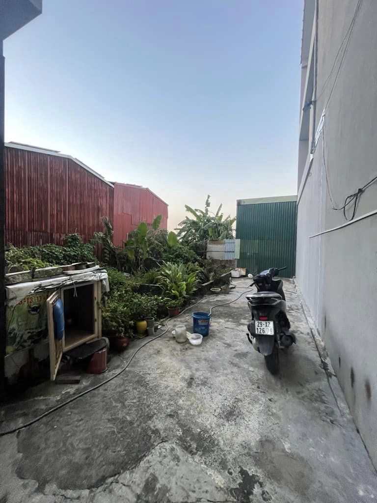 Đông Dư 44,2m2 MT 5m giá 3.4tỷ Ô TÔ ĐỖ CỬA